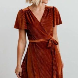 COPY - Stunning velvet wrap dress